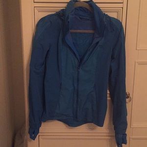 Blue Lululemon Windbreaker/Rain Jacket Size 2